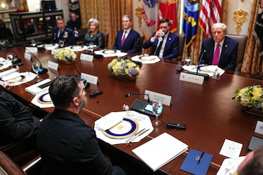 Trump y Zelenski hablan de ‘disminuir tensiones’, antes de considerar ataques en Rusia