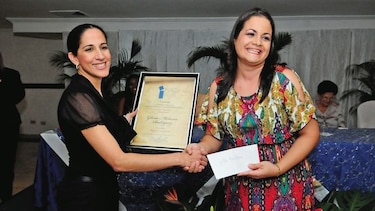Evalúan acciones legales por plagio de escritora panameña