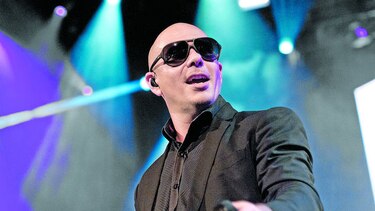 Demandan a compañía del cantante Pitbull