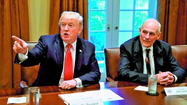 Trump reemplazaría a su jefe de gabinete