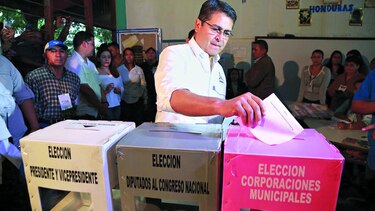 Hondureños votan sin mayores problemas