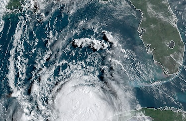 La tormenta Laura se convierte en huracán en el Golfo de México