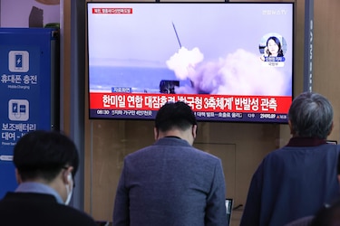 Corea del Norte lanza un misil balístico sin identificar hacia el mar de Japón