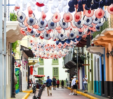 Turismo en el Casco Antiguo: empresarios piden más seguridad ante aumento de visitantes