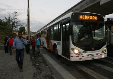Ministro Henríquez confirma que nacionalizará el Metro Bus; 'Mi Bus se va'