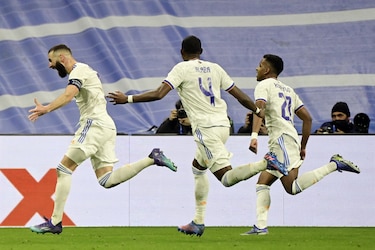 Karim Benzema recupera la épica europea del Real Madrid ante Kylian Mbappé