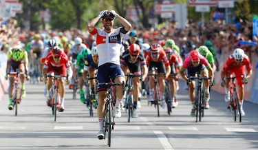 Kluge domina etapa; Kruijswijk sigue líder