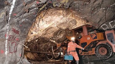 AngloGold dividirá activos en Colombia