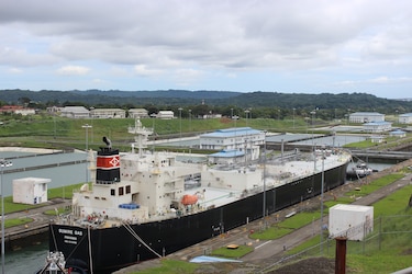 Ingresos del Canal de Panamá se duplicaron en 10 años y los aportes al Estado crecieron en 215%