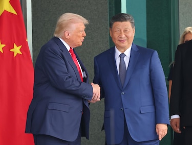 Trump advierte a China que tendrá ‘grandes problemas’ si envía armas a Irán