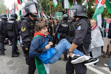 Protestas contra Israel durante la Vuelta Ciclista inflaman el debate político en España