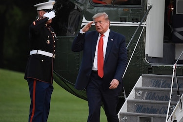 Trump dice que acudió al búnker de la Casa Blanca pero solo para ‘una inspección’