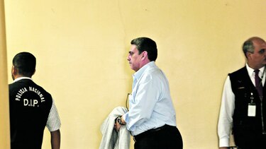 Virzi invoca fuero y logra aplazar audiencia