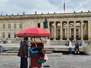 Colombia dejará de exigir mascarillas en espacios abiertos