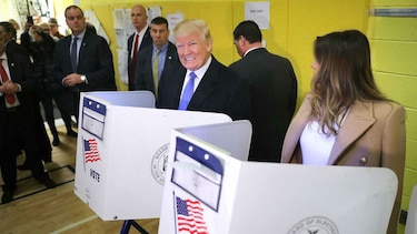 Donald Trump vota en las presidenciales de Estados Unidos