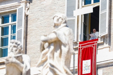 El papa espera que la memoria del Desembarco de Normandía evite otra guerra global