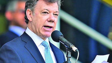 Víctimas acompañan a Santos a recibir Nobel