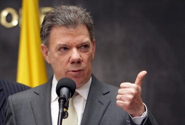 Santos dice que su Gobierno ni admite ni se beneficia de espionaje ilícito