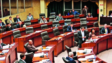 Tope del financiamiento privado genera fricciones