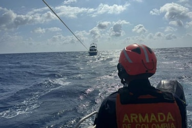 Rescatan a tres estadounidenses que estaban a la deriva en el Caribe colombiano