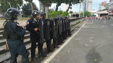 Detienen a 46 personas en nueva jornada de manifestaciones contra las reformas constitucionales