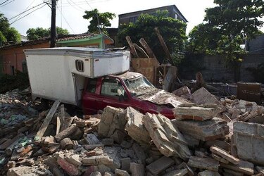 Muertos por sismo en México aumenta a 71; tormenta Katia deja 2 víctimas