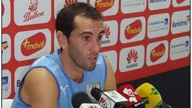 Diego Godín destaca el crecimiento de Panamá en la Concacaf