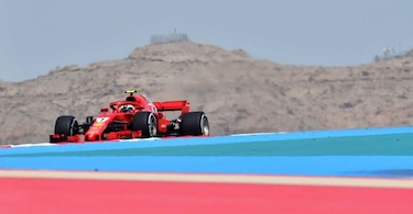Raikkonen y Vettel marcan la pauta en prácticas de Bahréin