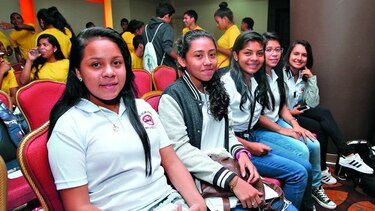 Forman jóvenes contra las ETS