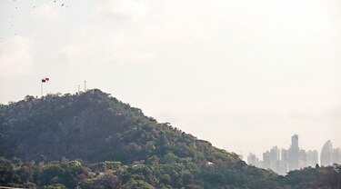 UABR traspasará 20 hectáreas del Cerro Ancón a Miambiente para su protección