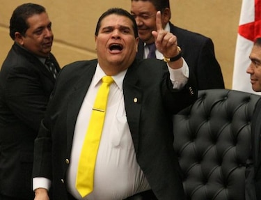 Faltan por debatir en tercer debate cinco proyectos de ley