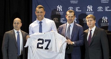 Stanton se viste de Yankee