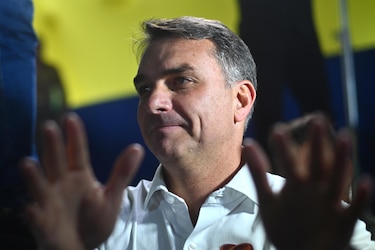 Lula pasa al ataque contra un Flávio Bolsonaro que suma apoyos en la derecha