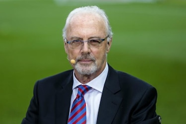 FIFA levanta la suspensión provisional a Beckenbauer