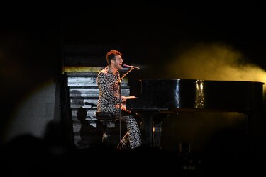 Sebastián Yatra se atreve con ritmos electrónicos en ‘Una noche sin pensar’