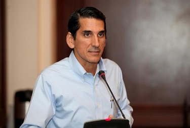 Rómulo Roux denuncia que fue una elección de tres contra uno