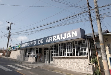 Destituyen a unas 150 ‘botellas’ en el Municipio de Arraiján