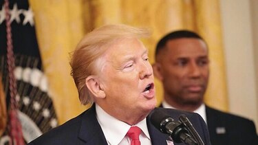 Trump defiende su política comercial