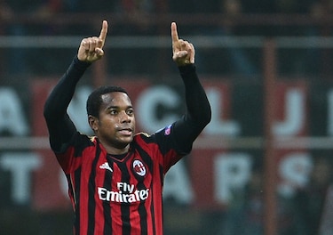 Santos FC y Robinho suspenden contrato tras presión por caso de violación que enfrenta en Italia