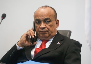 Reforma del reglamento interno: la gran promesa de Herrera, en manos de Castañeda