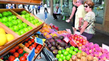Crecimiento de EU, al alza por gasto del consumidor