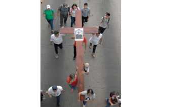 Salvadoreños rinden honor a san Romero