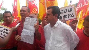 Molirenas protestan frente a sede del Tribunal Electoral