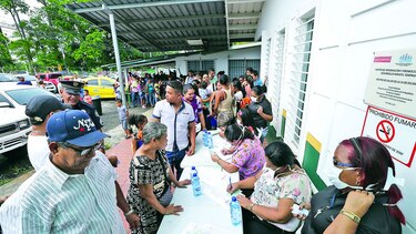 El viernes llegan 300 mil vacunas