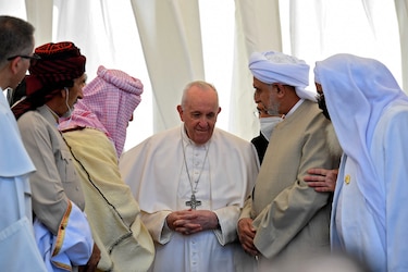 El papa Francisco y el ayatolá Sistani abogan por la ‘paz’ en histórico encuentro en Irak