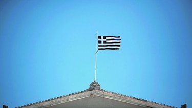 Grecia y acreedores negocian rescate