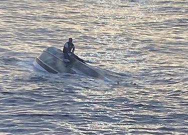 Desaparecen 39 personas tras volcar barco en las costas de Florida
