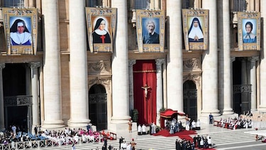 El papa Francisco canoniza a la primera santa brasileña