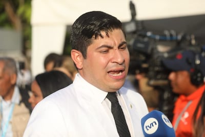 Bloise advierte que peleará su espacio en la Comisión de Educación frente a acuerdos de bancadas