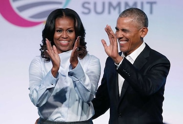 Los Obama vuelven a la Casa Blanca para la exhibición de sus retratos oficiales